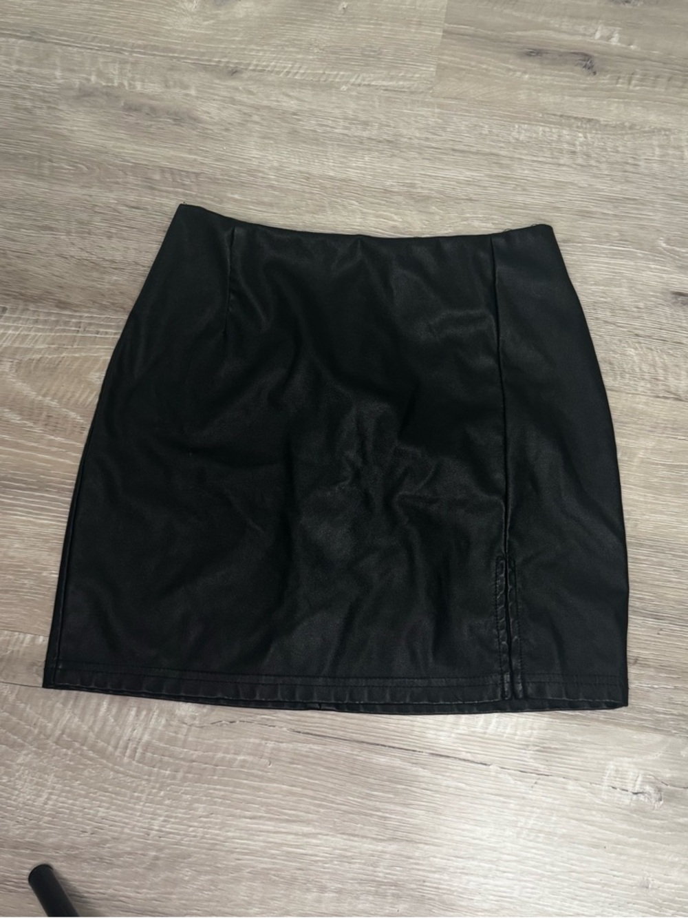 SHEIN Black Faux Leather Mini Skirt